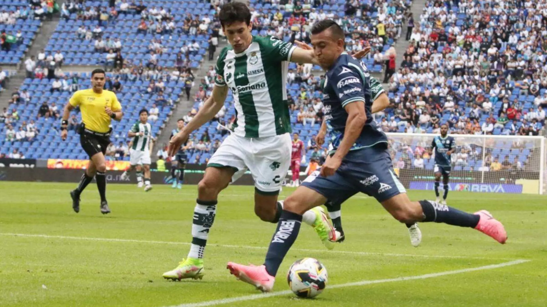 Club Puebla contra Santos Laguna en el Estadio Cuauhtemoc jornada 1 Apertura 2024